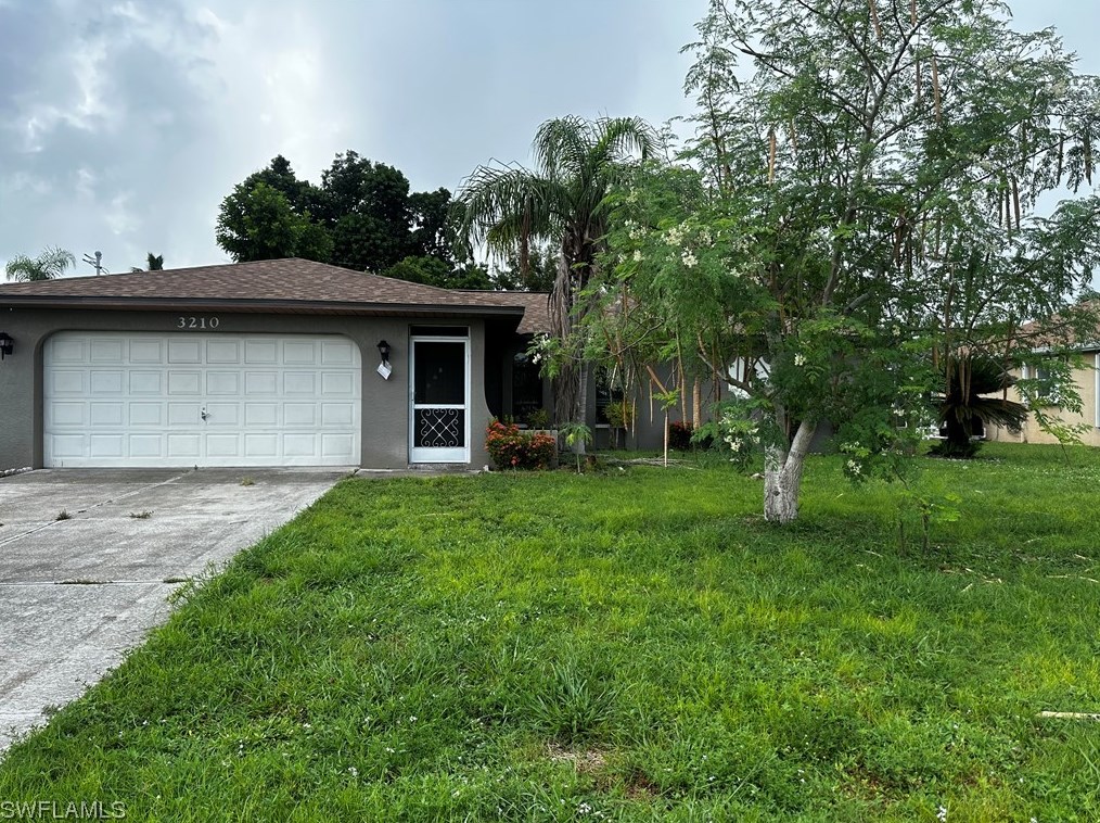3210 Country Club Blvd, Cape Coral, FL 33904-2960