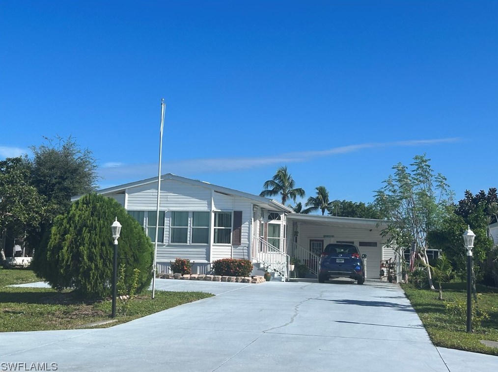 905 Manatee Rd, Naples, FL 34114