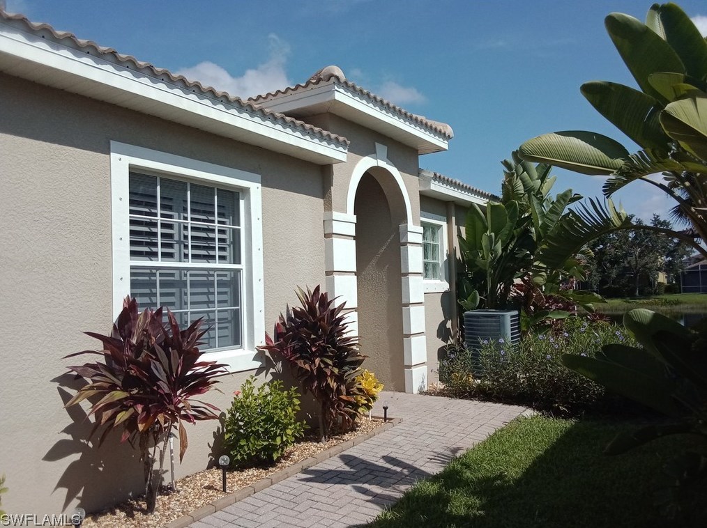 9070 Spring Mountain Way, Fort Myers, FL 33908-9683