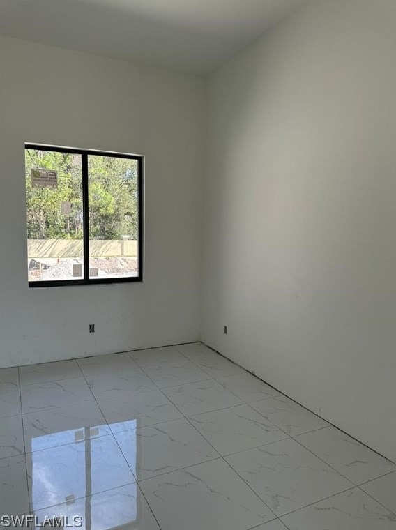 316 Jacaranda Pkwy, Cape Coral, FL 33909-6800