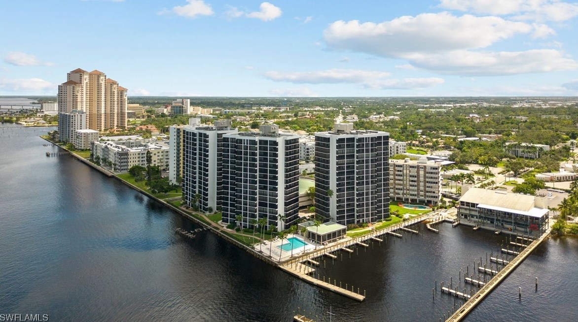 1910 Virginia Ave #201, Fort Myers, FL 33901
