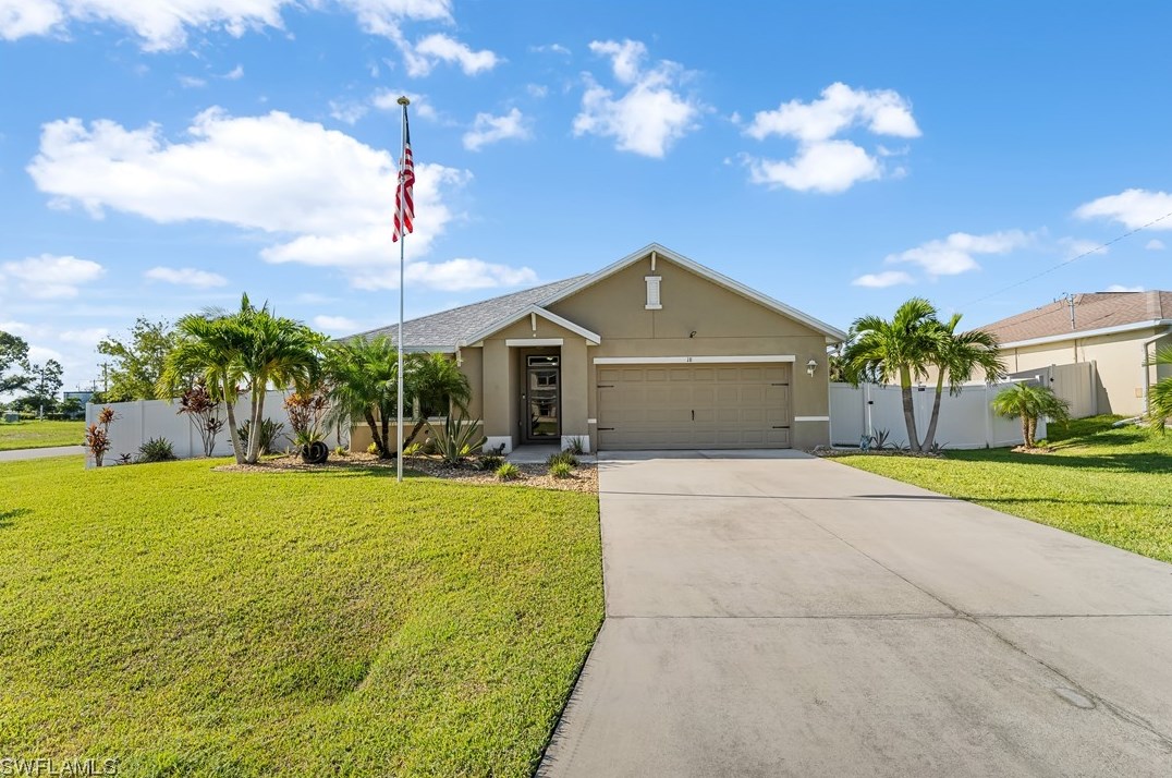 18 19th Ln, Cape Coral, FL 33991-3746