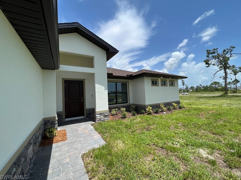 1723 20th St, Cape Coral, FL 33909-0047