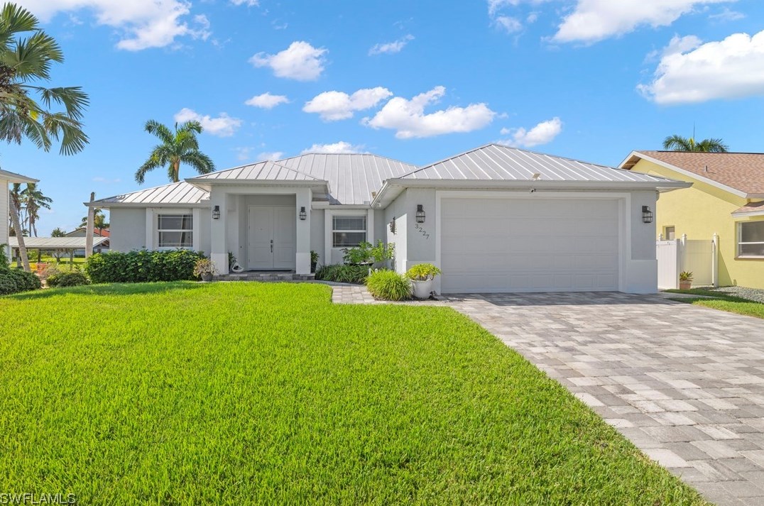 3227 Manatee Dr, Saint James City, FL 33956