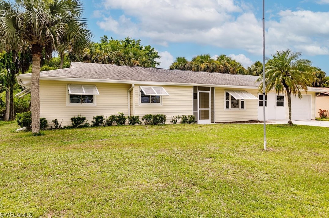 166 Dow Ln, Fort Myers, FL 33917-4110