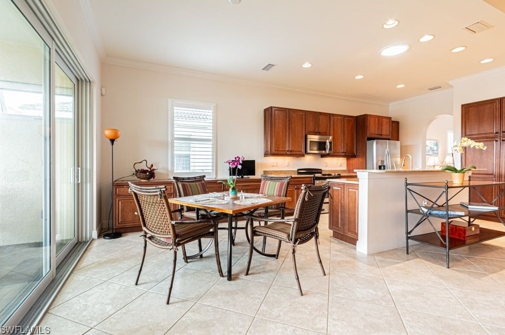 10517 Carena Cir, Fort Myers FL 33913-6819 exterior