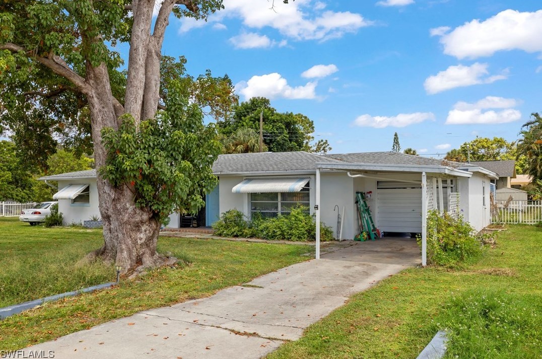 18511 Dogwood Rd, Fort Myers, FL 33967-3316