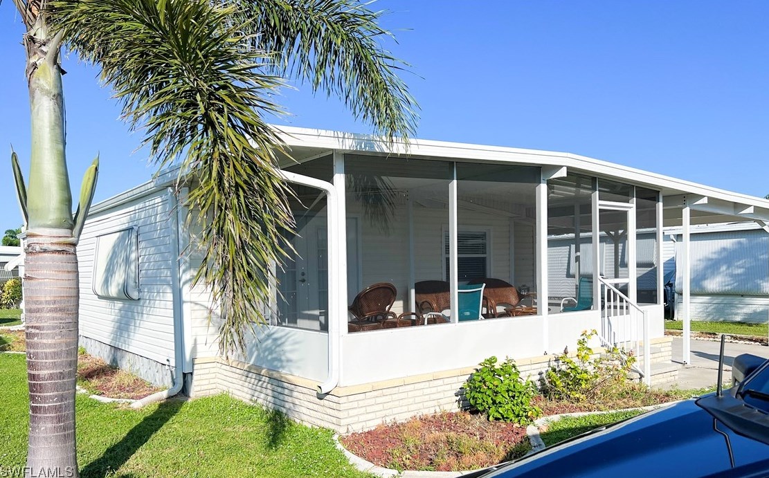 324 Rosa Lee Ave, Fort Myers, FL 33908-3427