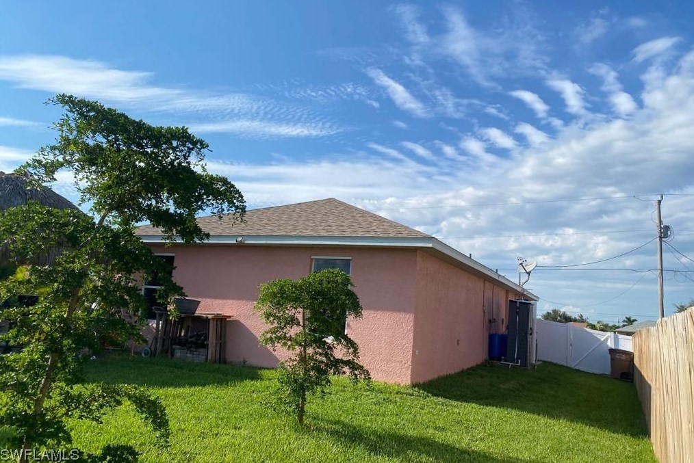 2700 7th Ter, Cape Coral FL  33993-6435 exterior