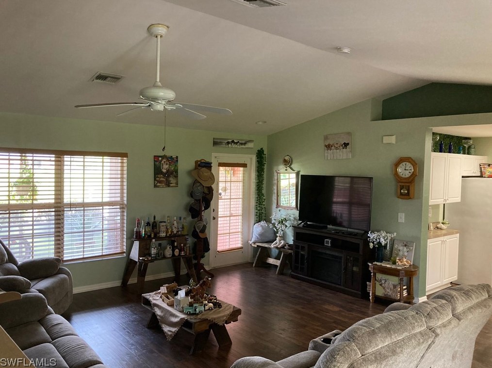 2700 7th Ter, Cape Coral FL  33993-6435 exterior