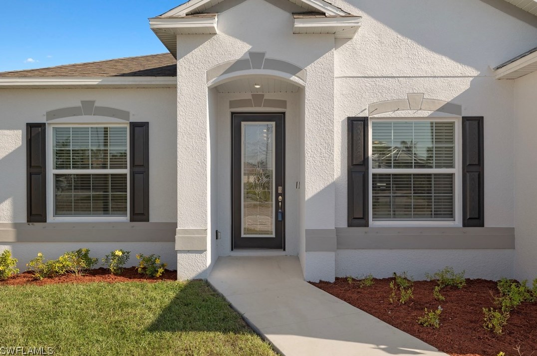 2829 Gleason Pkwy, Cape Coral, FL 33914-2014