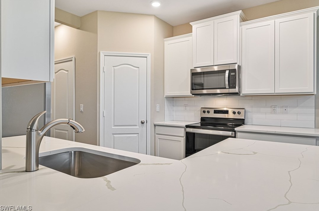 1425 9th Ave, Cape Coral, FL 33909-1420