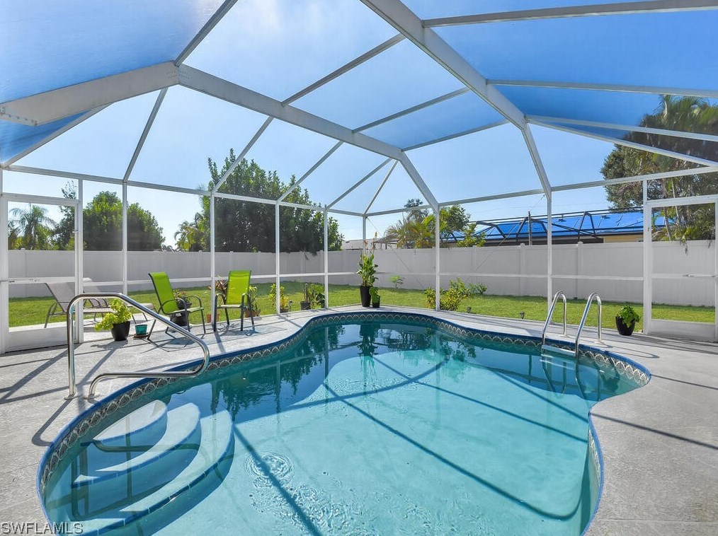2006 13th St, Cape Coral FL  33990-4801 exterior