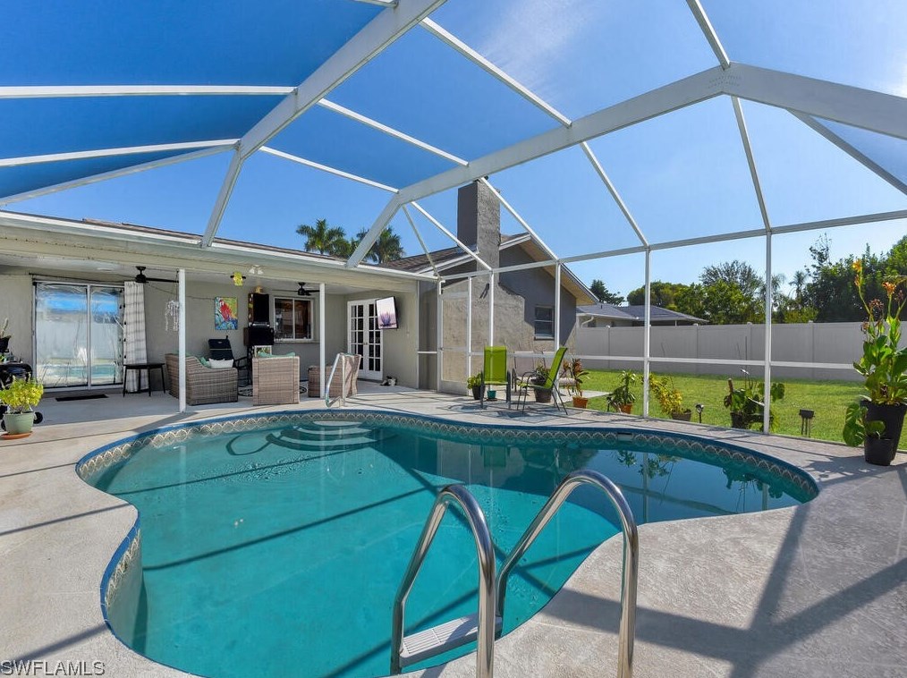 2006 13th St, Cape Coral FL  33990-4801 exterior