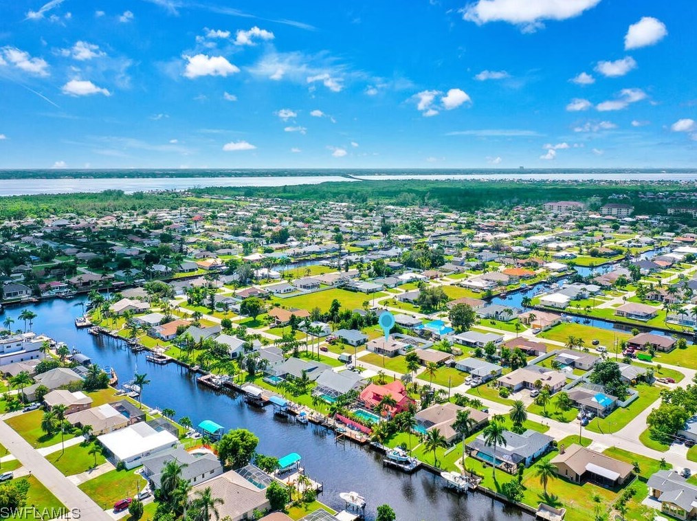 2006 13th St, Cape Coral FL  33990-4801 exterior