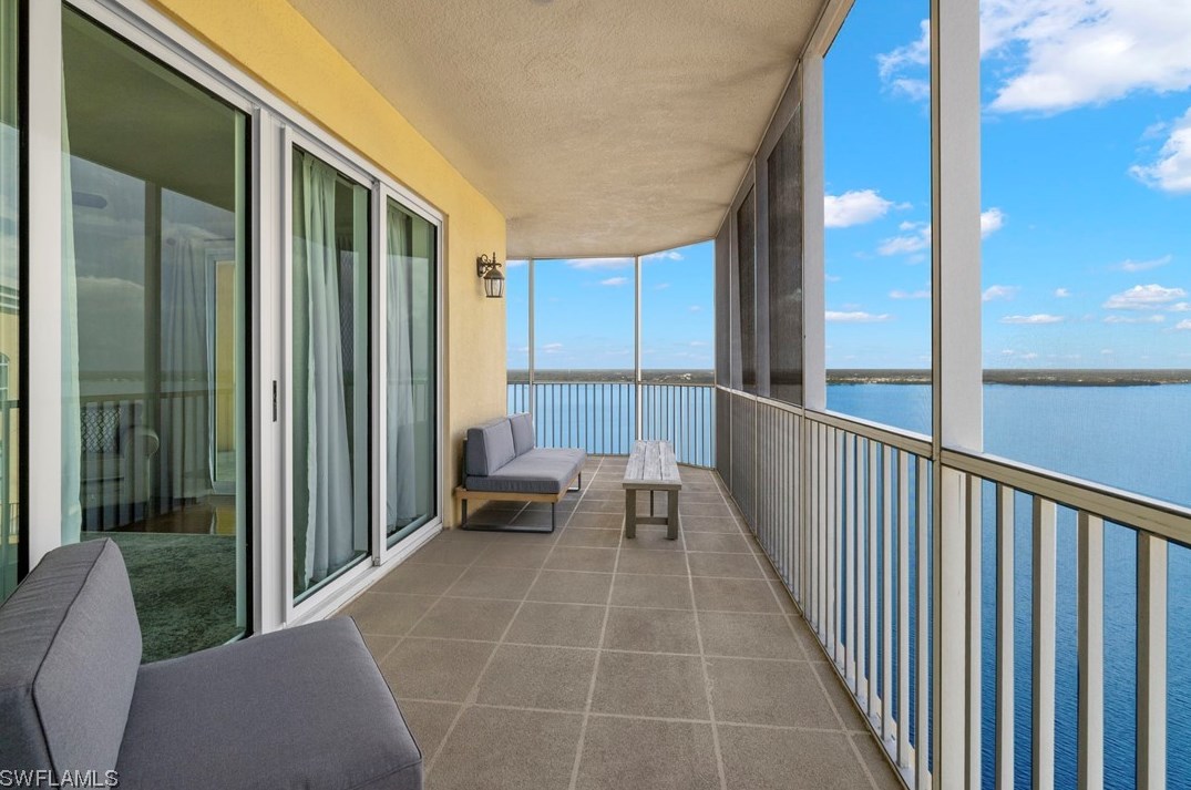 2745 First St #2306, Fort Myers, FL 33916