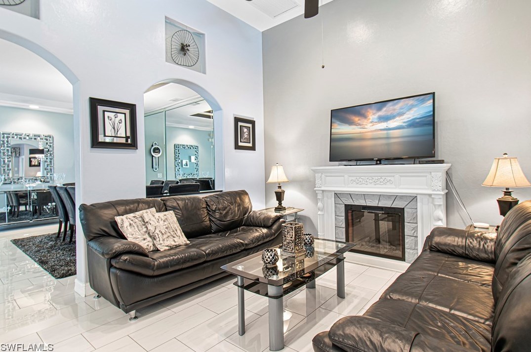 10508 Bella Vis Dr, Fort Myers FL 33913-7005 exterior