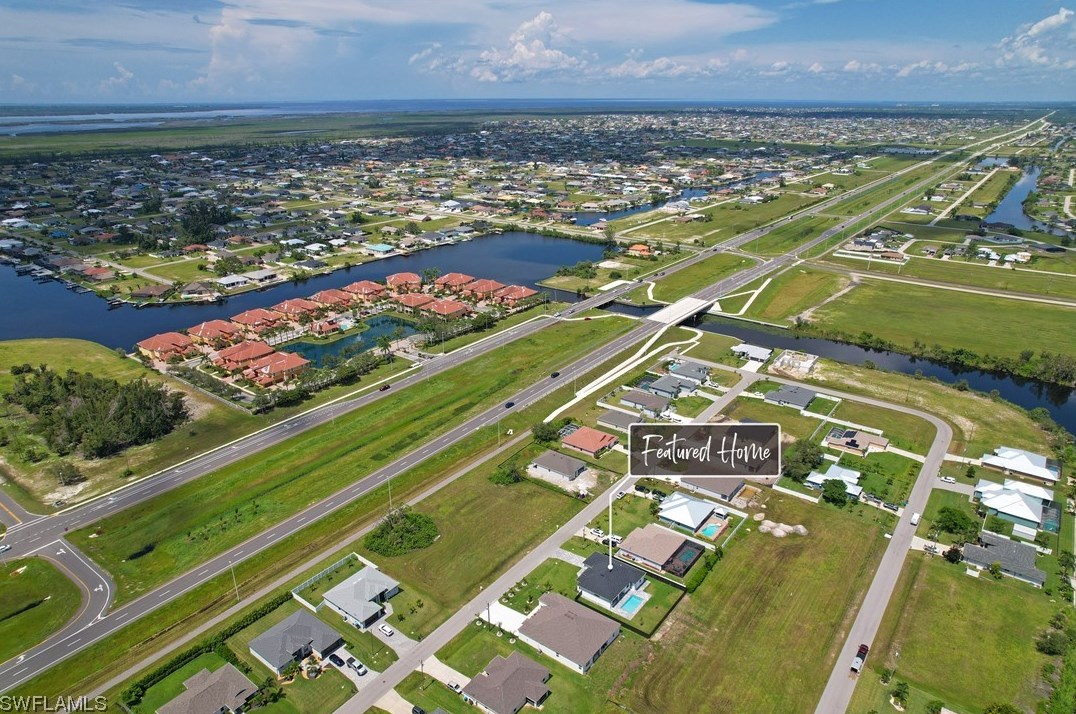 221 31st Pl, Cape Coral, FL 33993-8923