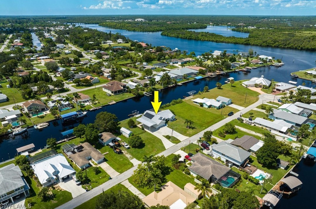 2049 Aruba Ave, Fort Myers, FL 33905-2034