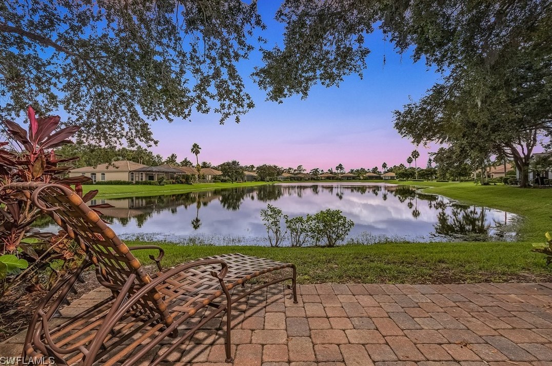 8025 Glen Abbey Cir, Fort Myers, FL 33912-4038