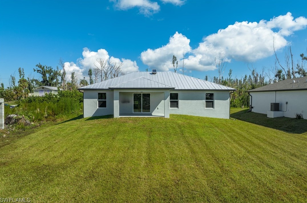 3519 Papaya St, Saint James City, FL 33956