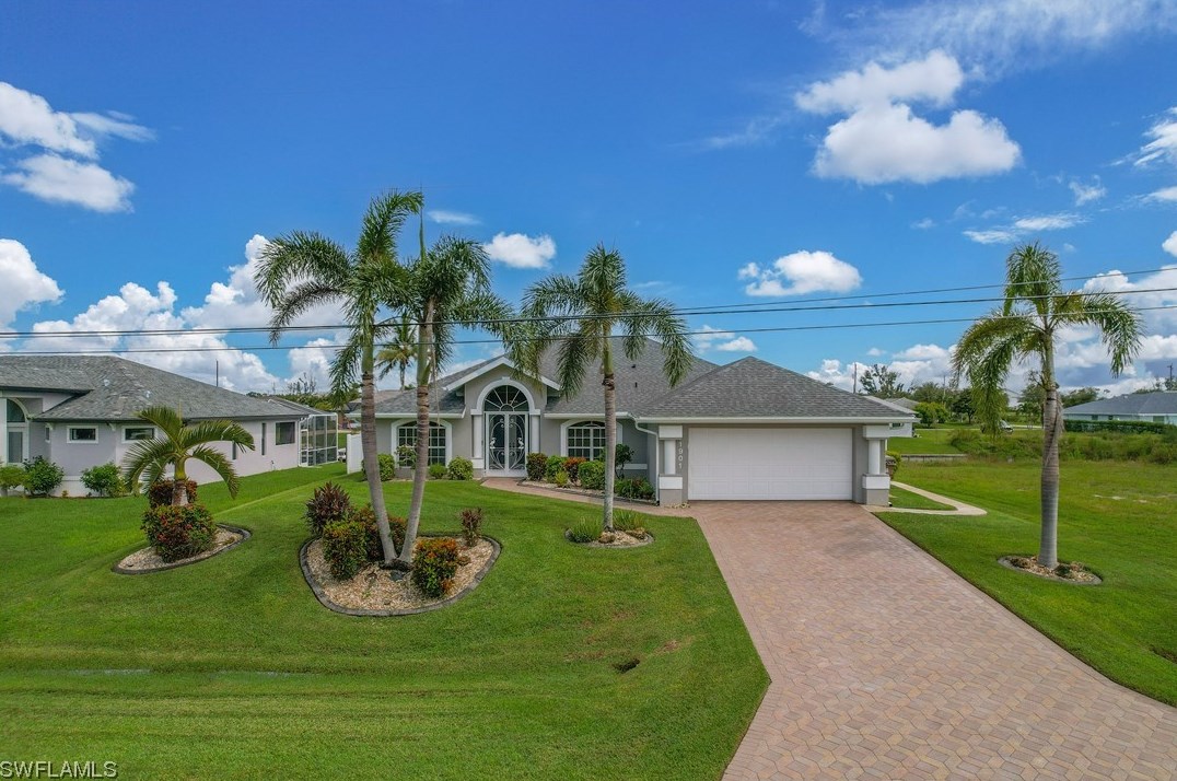 1901 17th Pl, Cape Coral, FL 33909-5493