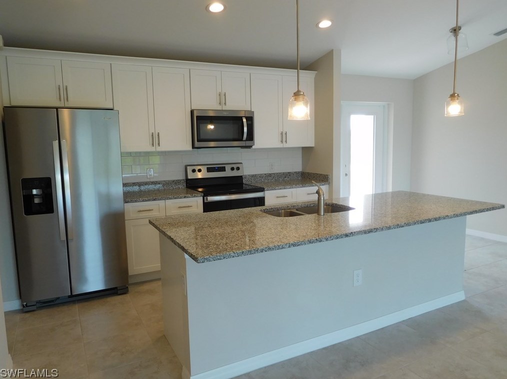 2810 Nw 4th Pl, Cape Coral, FL 33909