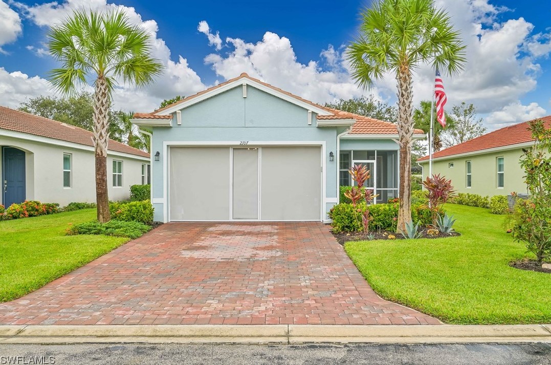 2107 Summersweet Dr, Alva, FL 33920