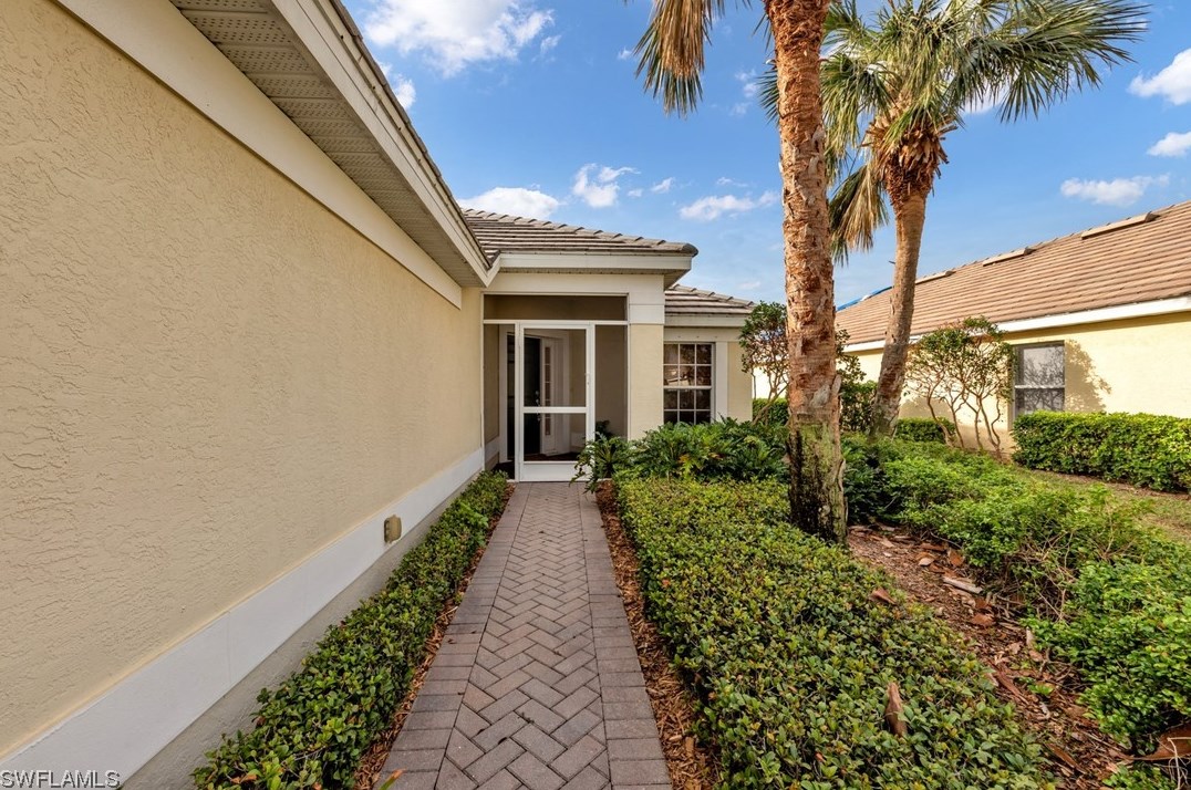 2444 Woodbourne Pl, Cape Coral, FL 33991-3069