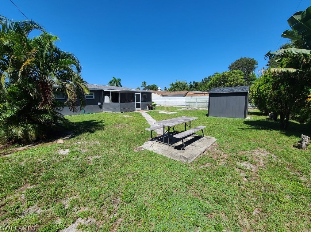 397 Rosemont Dr, Fort Myers, FL 33916-2838
