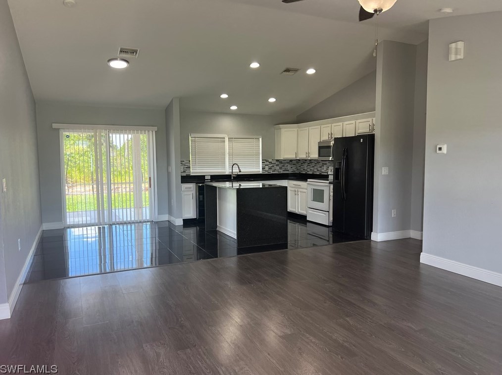 2910 25th St W, Lehigh Acres, FL 33976