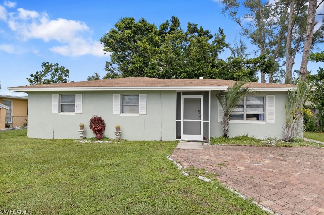 1367 Sirocco St, Fort Myers, FL 33919-6317