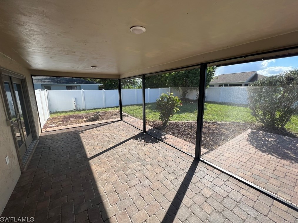 1628 Country Club Blvd, Cape Coral, FL 33990-2176