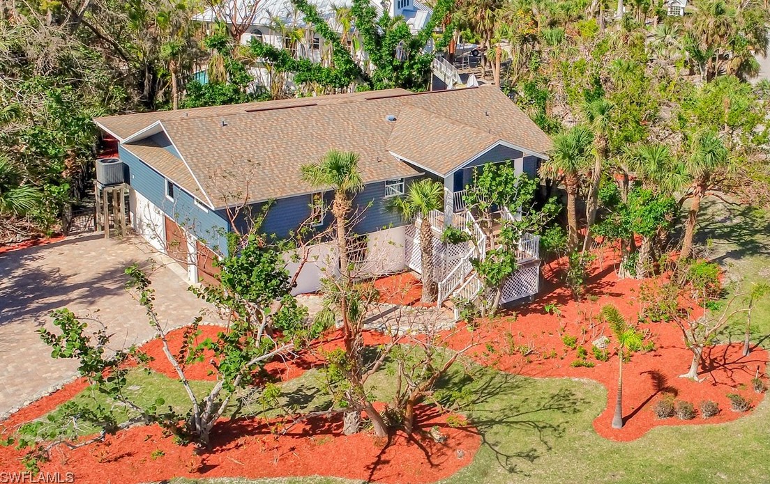 1813 Long Pt Ln, Sanibel FL 33957-2423 exterior