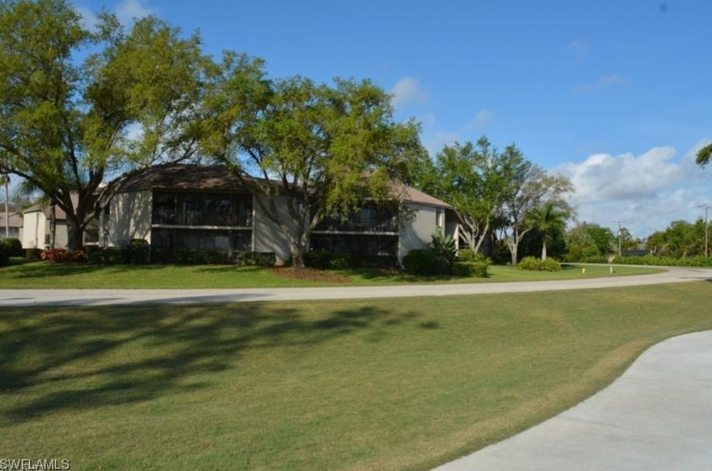15100 Bagpipe Way, Fort Myers, FL 33912-4052