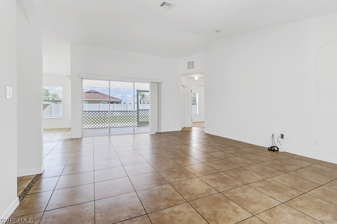 3011 14th Ct, Cape Coral, FL 33914-4234
