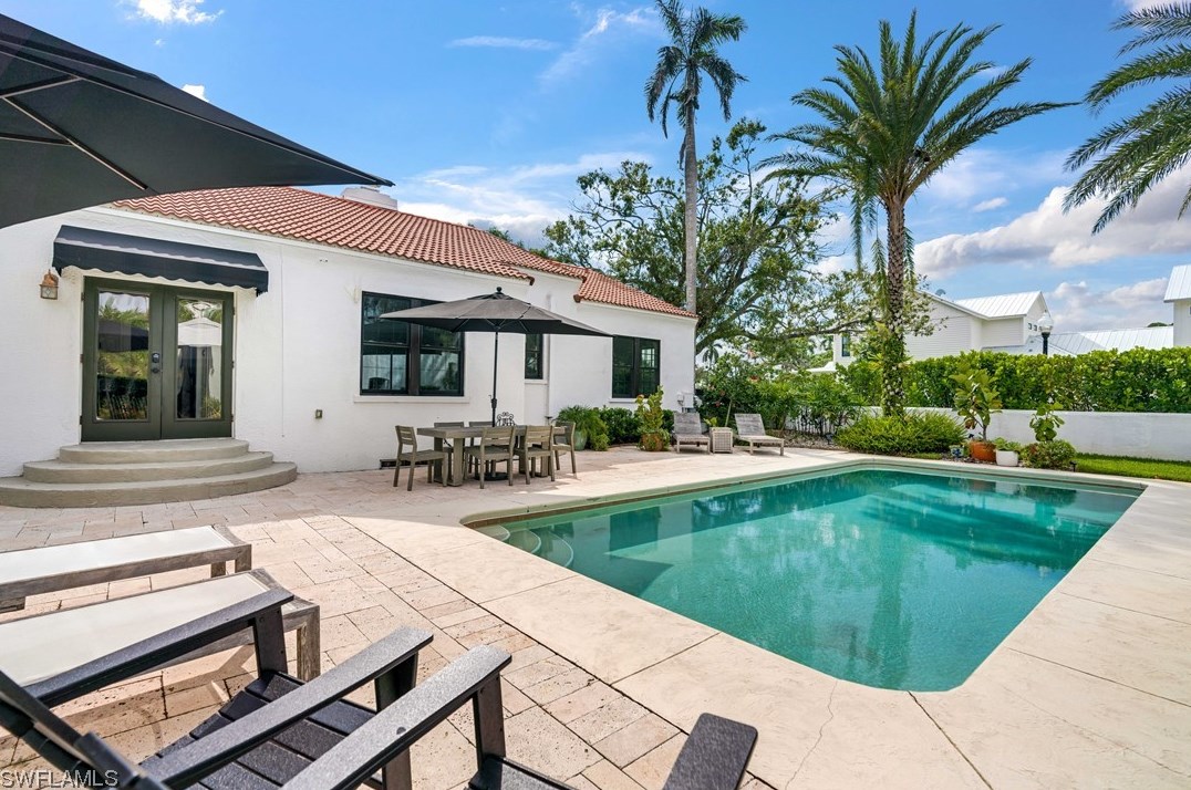 1376 Barcelona Ave, Fort Myers FL  33901-6625 exterior