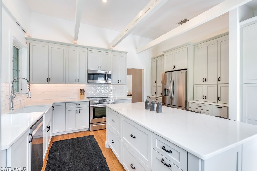 1376 Barcelona Ave, Fort Myers FL  33901-6625 exterior