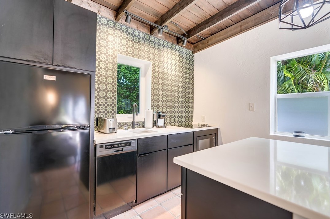 1376 Barcelona Ave, Fort Myers FL  33901-6625 exterior