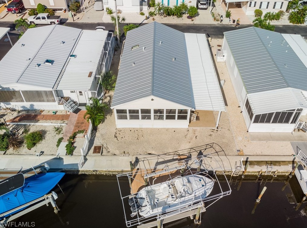 3022 Skipper Ln, Saint James City, FL 33956
