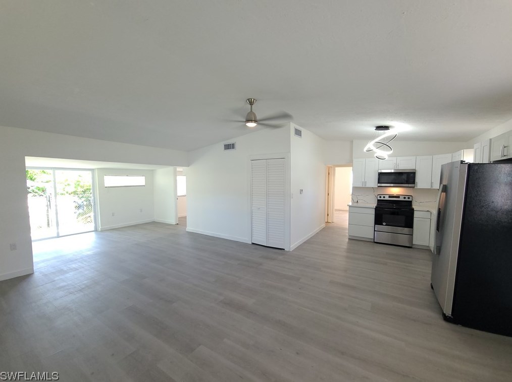 2248 Marina Park Dr, Fort Myers, FL 33905-4707