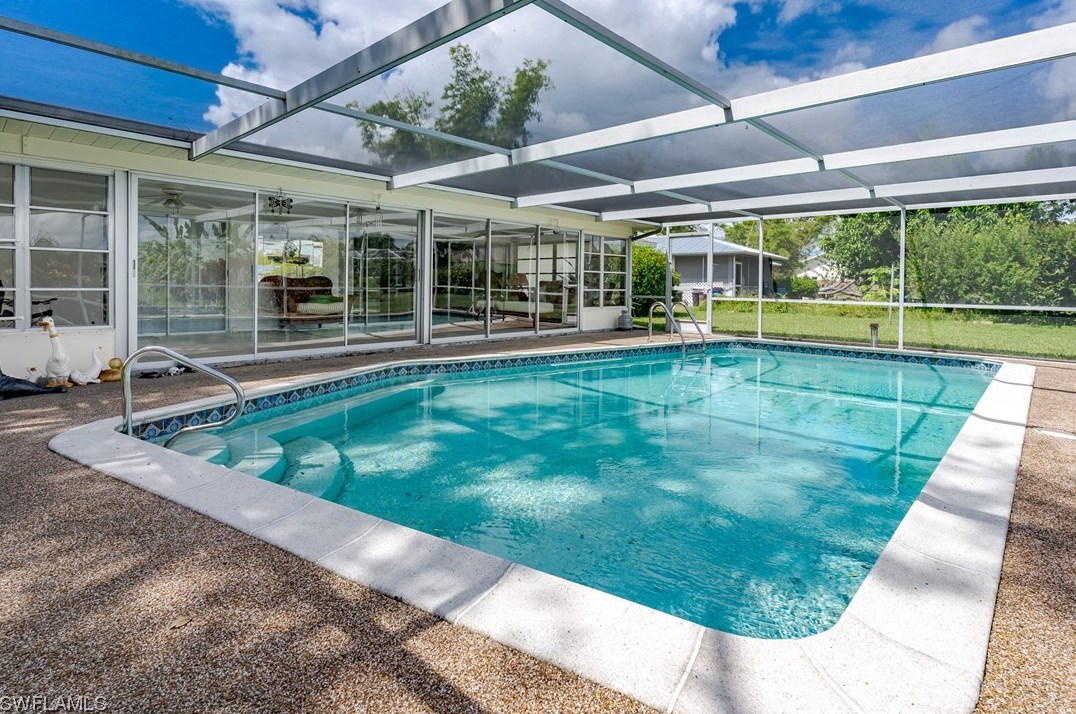 3903 2nd Pl, Cape Coral, FL 33904-4865