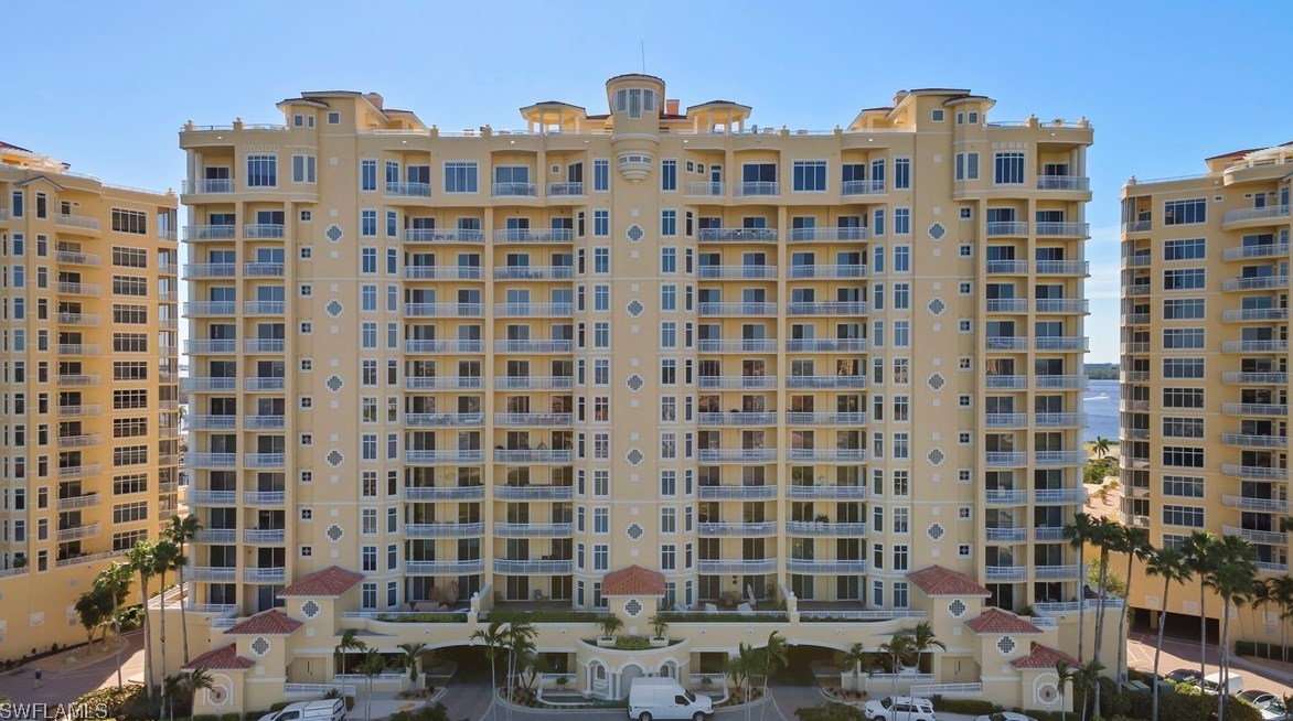 6061 Silver King Blvd, Cape Coral, FL 33914-8058