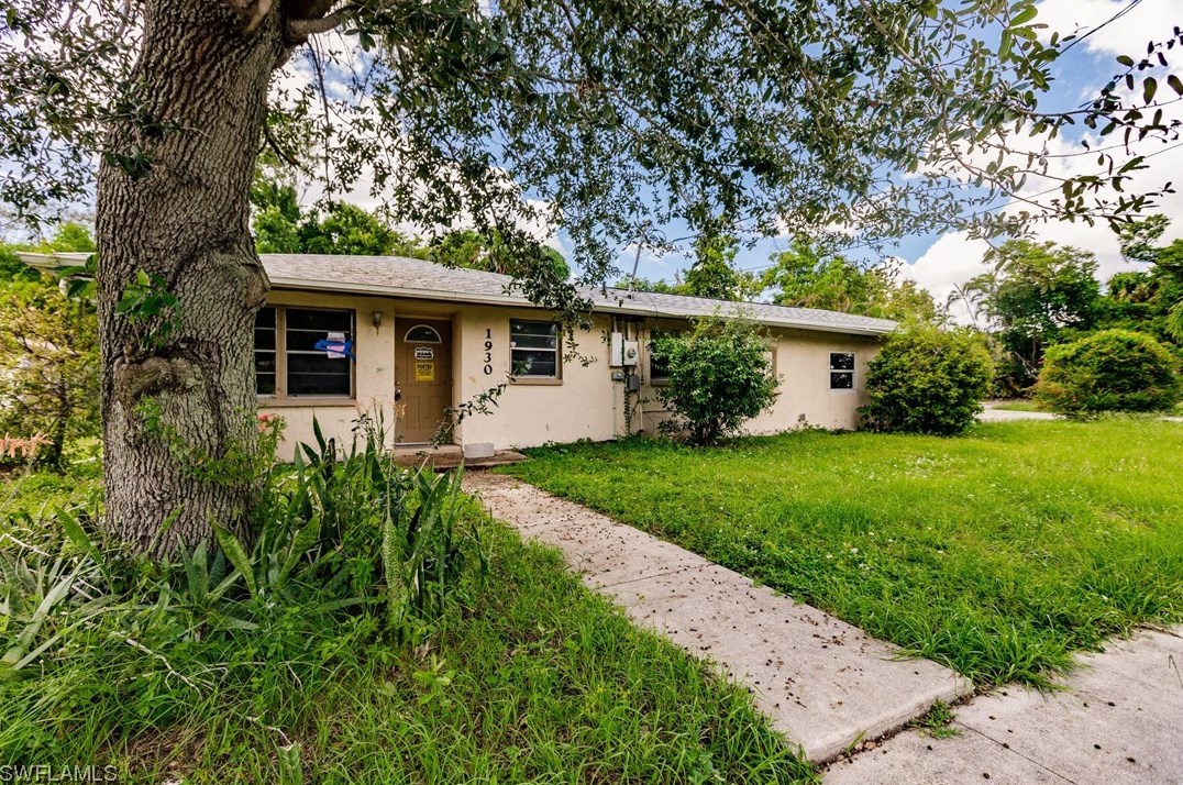 1930 Cranford Ave, Fort Myers, FL 33916-2606