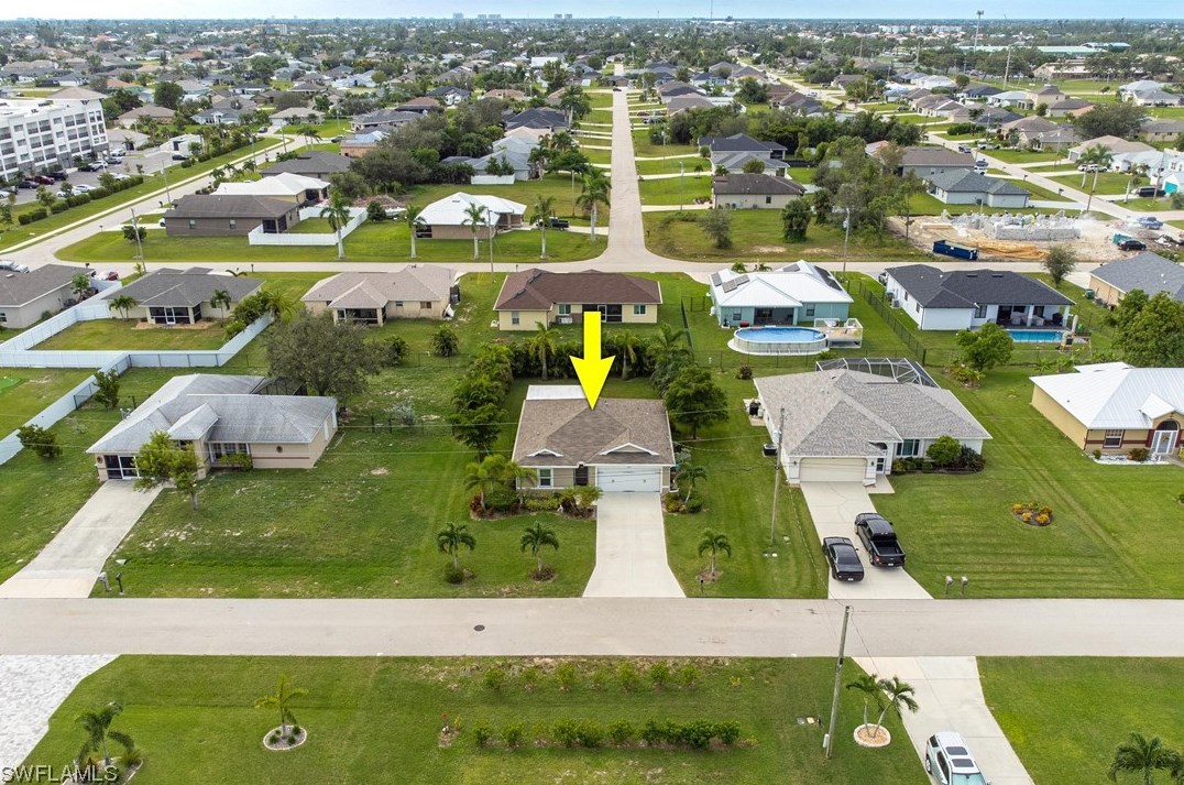 1824 13th Ln, Cape Coral, FL 33991-2332