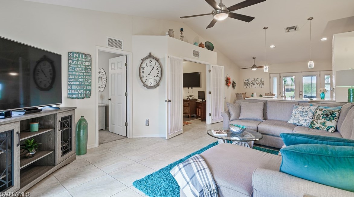 931 32nd Ter, Cape Coral, FL 33904-2943