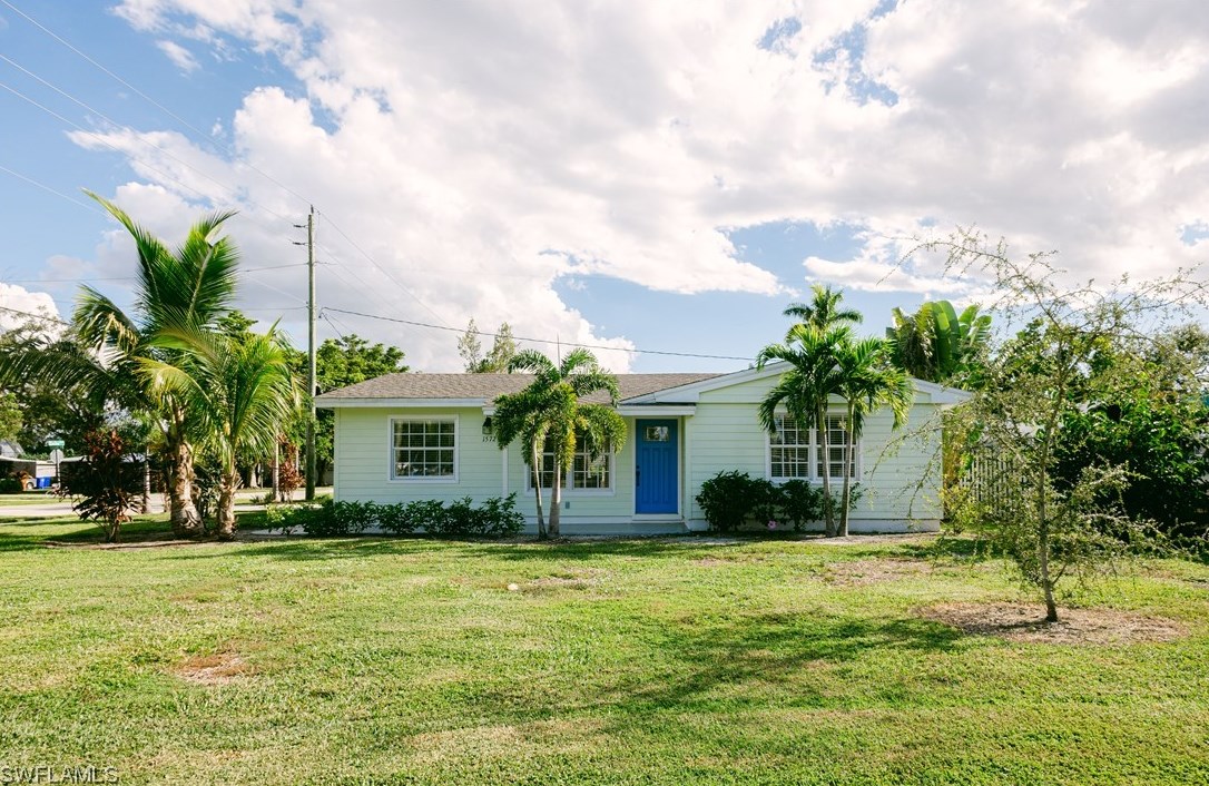 1572 Coconut Dr, Fort Myers, FL 33901-6806
