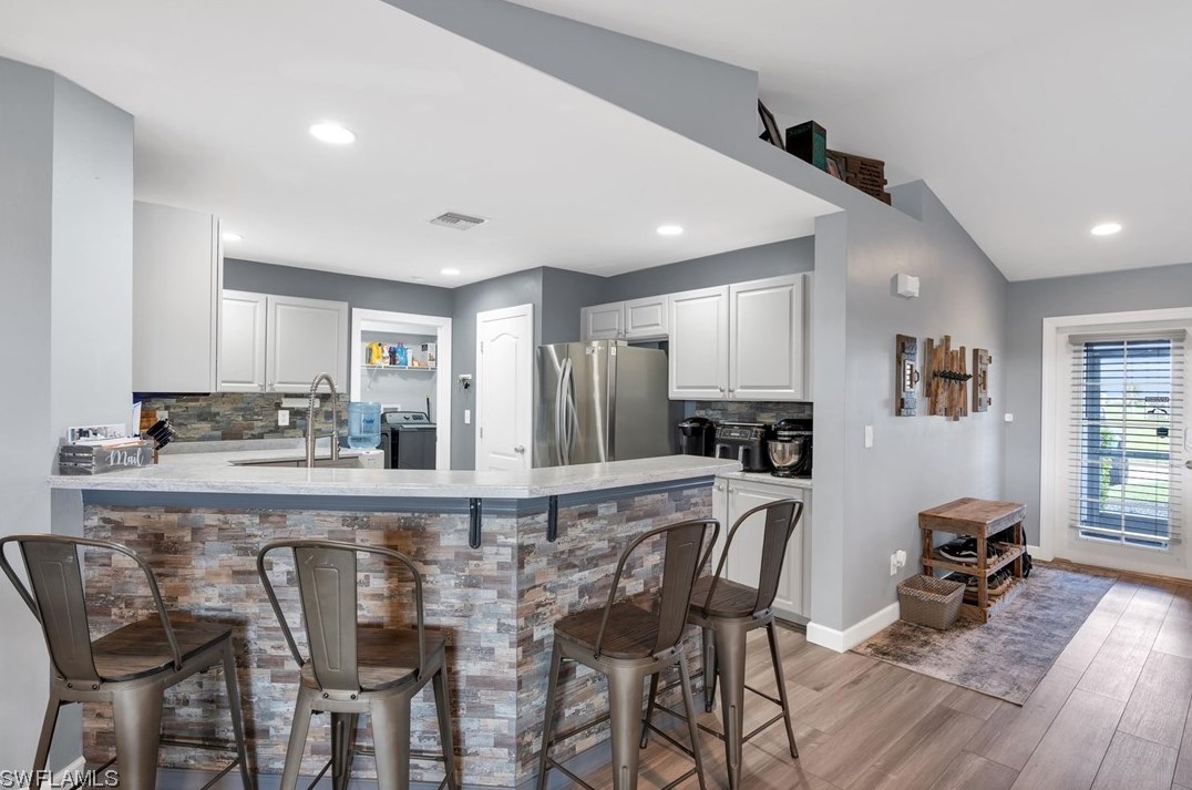 3940 41st Pl, Cape Coral FL  33993-7933 exterior