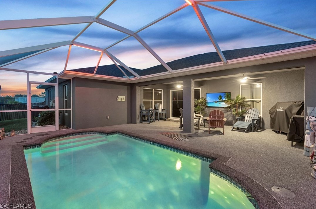 3940 41st Pl, Cape Coral FL  33993-7933 exterior