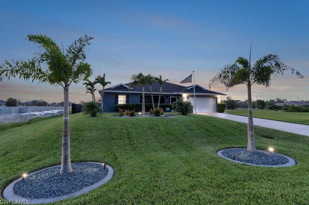 3940 41st Pl, Cape Coral FL  33993-7933 exterior